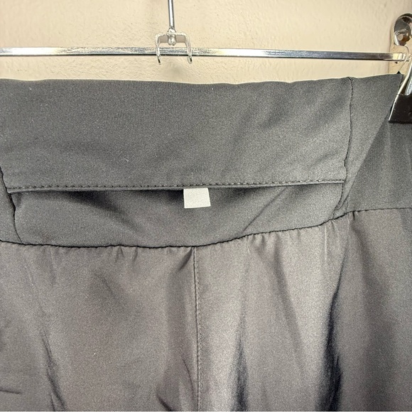 Nike Dri-FIT Womens Running Shorts Black Size Medium Training Athletic Gym - Picture 5 of 8